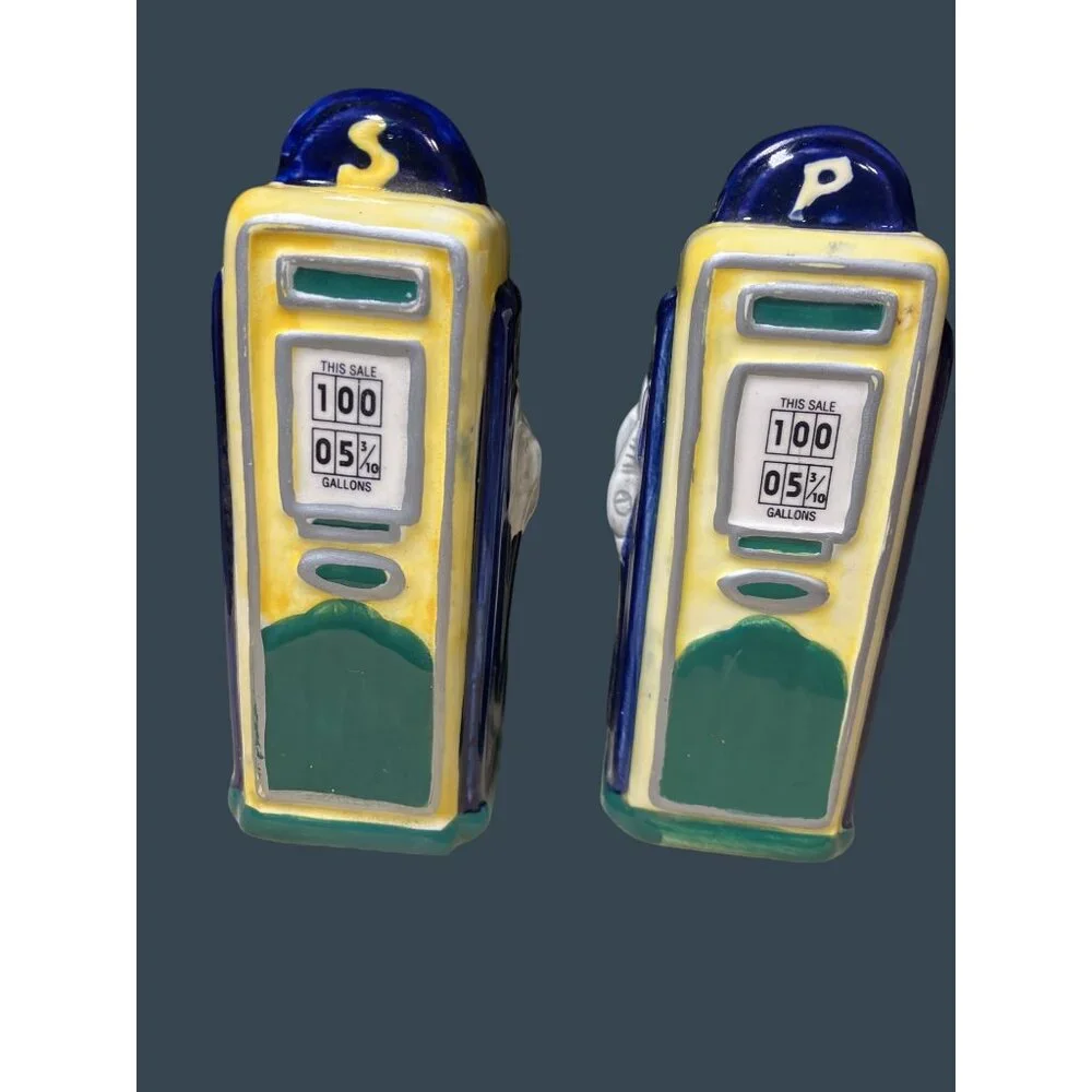 Roadside Gas Pump Salt & Pepper Shaker Set